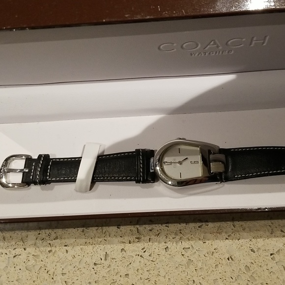 Coach Watch worn once leather band silver accents - Picture 4 of 5